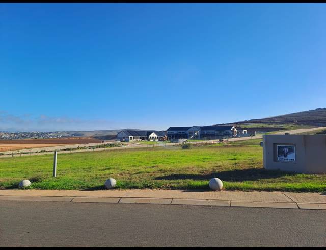 3 BEDROOM HOUSE FOR SALE IN OUTENIQUASBOSCH